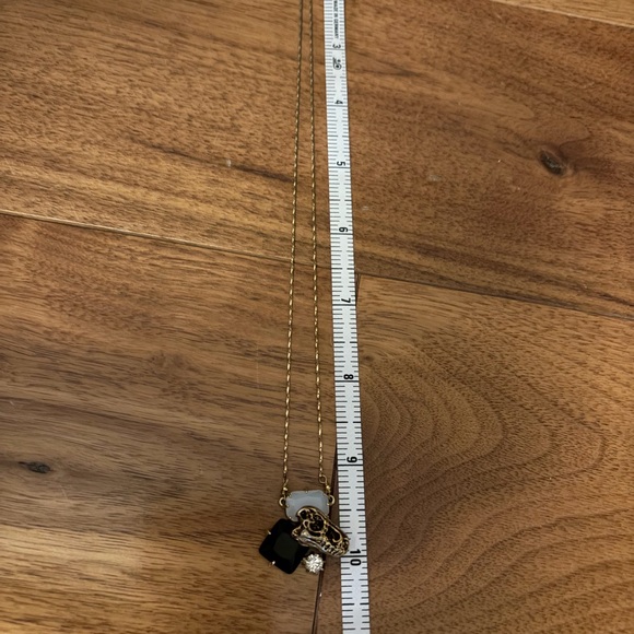 Les Nereides dinosaur necklace - Picture 4 of 6